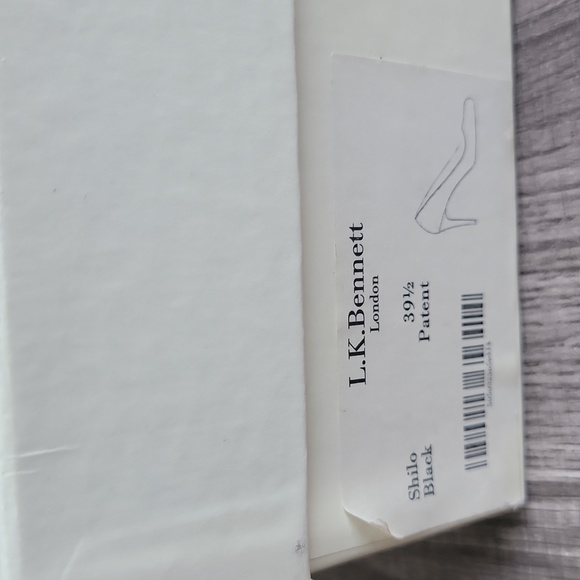 LK Bennett "Shilo" pumps in black patent leather, size 39-1/2 (US Size 9) - Picture 7 of 8